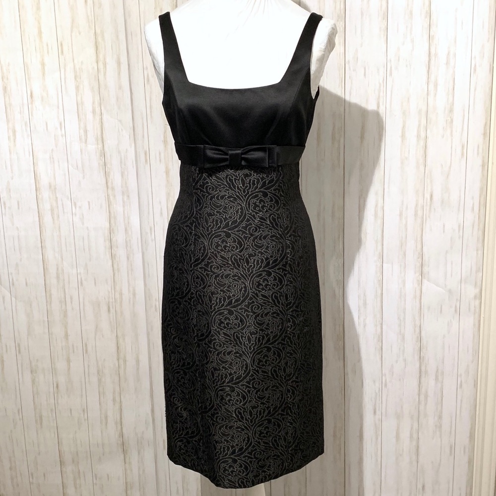 Elegant Black Sleeveless Dress